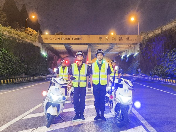 橋隧項(xiàng)目隊(duì)員執(zhí)勤風(fēng)采