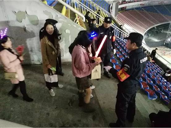 長沙紅光保安服務(wù)有限公司,長沙安保服務(wù),長沙安全服務(wù),長沙非武裝押運(yùn),勞務(wù)派遣服務(wù)