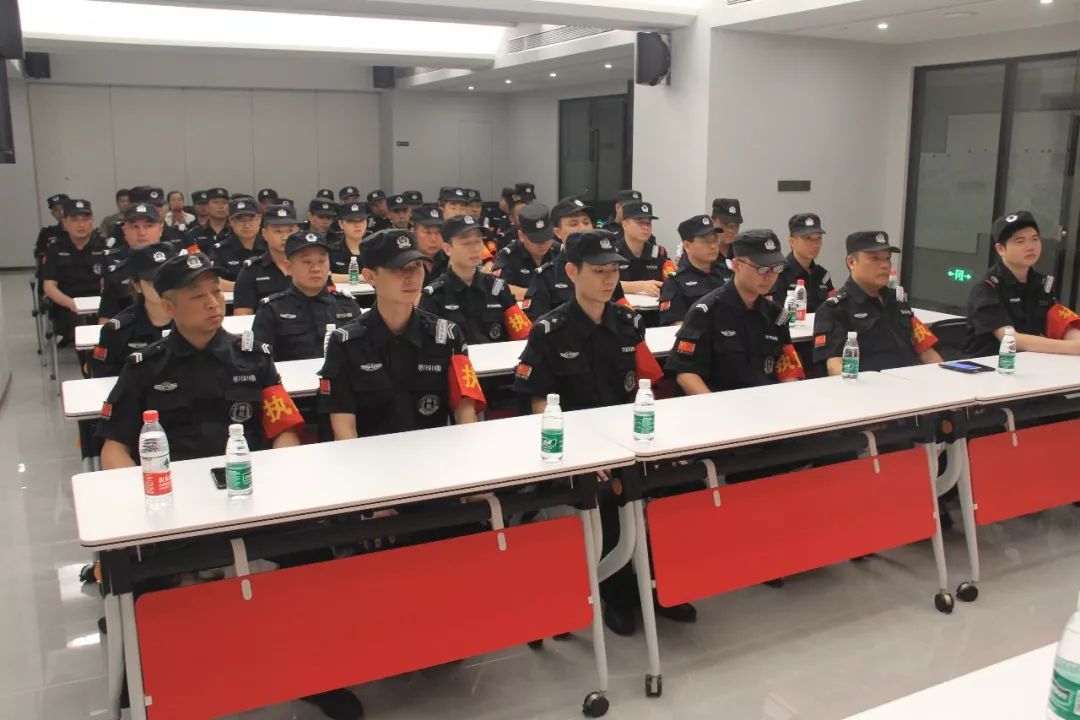 長(zhǎng)沙紅光保安服務(wù)有限公司,長(zhǎng)沙安保服務(wù),長(zhǎng)沙安全服務(wù),長(zhǎng)沙非武裝押運(yùn),勞務(wù)派遣服務(wù)