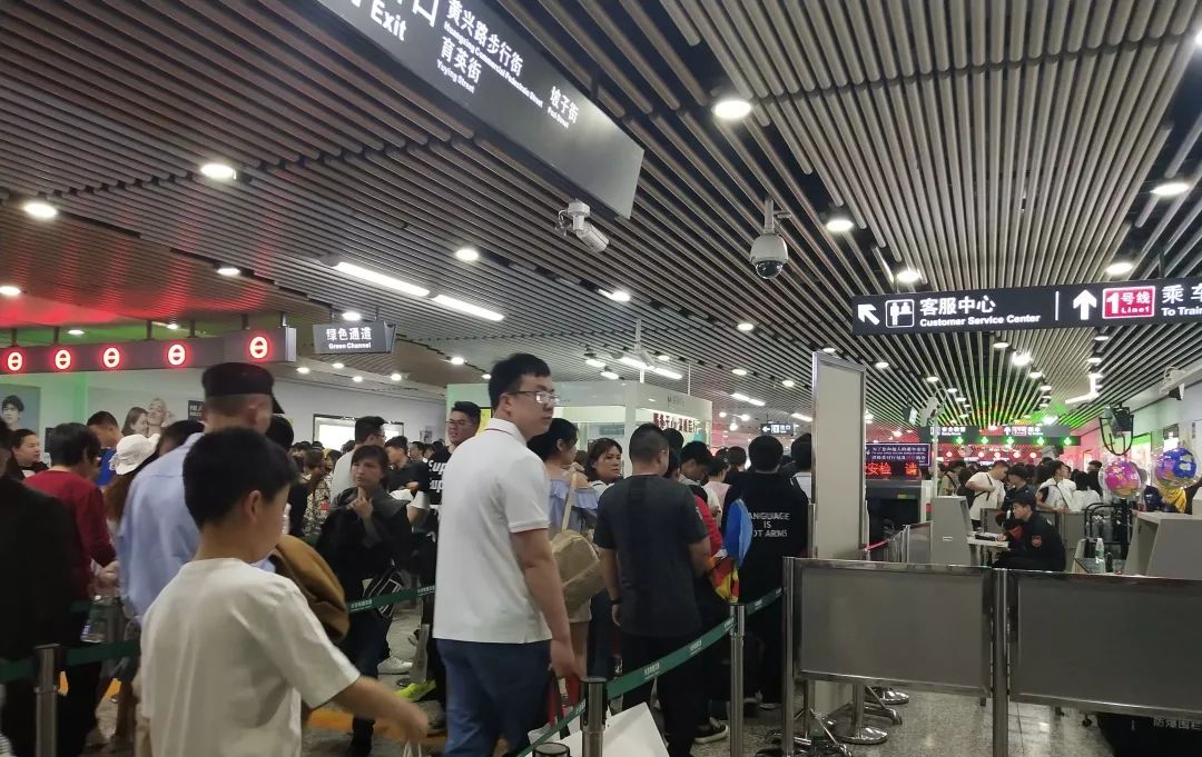 長(zhǎng)沙紅光保安服務(wù)有限公司,長(zhǎng)沙安保服務(wù),長(zhǎng)沙安全服務(wù),長(zhǎng)沙非武裝押運(yùn),勞務(wù)派遣服務(wù)