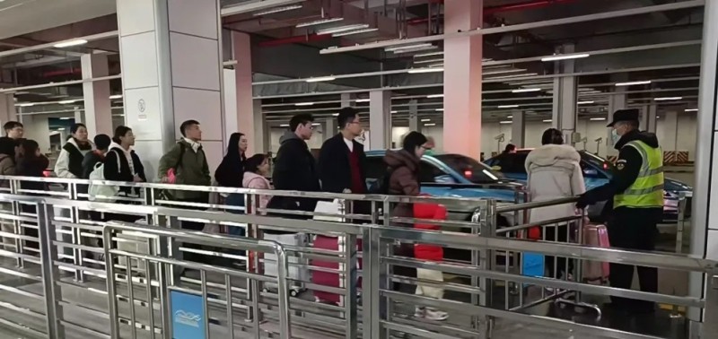 長沙紅光保安服務(wù)有限公司,長沙安保服務(wù),長沙安全服務(wù),長沙非武裝押運(yùn),勞務(wù)派遣服務(wù)