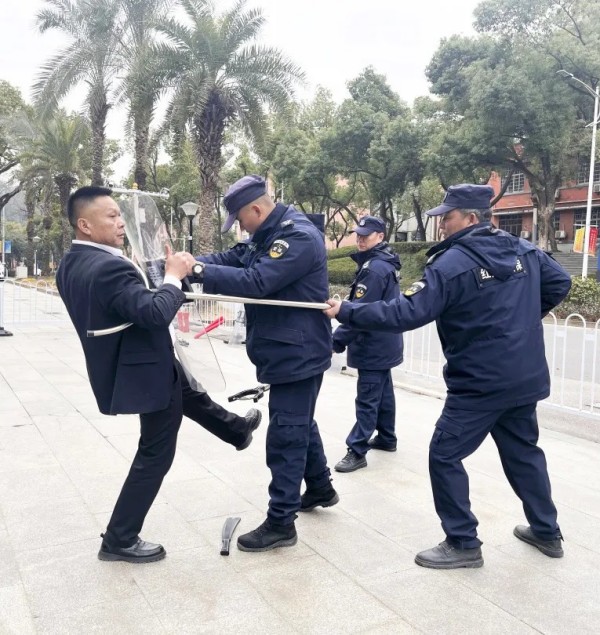 長(zhǎng)沙紅光保安服務(wù)有限公司,長(zhǎng)沙安保服務(wù),長(zhǎng)沙安全服務(wù),長(zhǎng)沙非武裝押運(yùn),勞務(wù)派遣服務(wù)